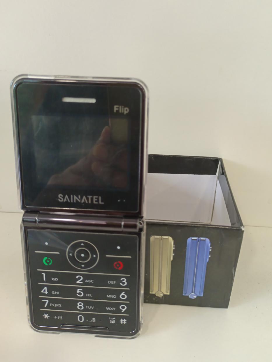 FLIP PHONE